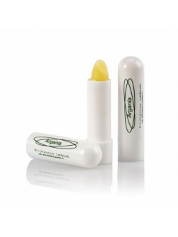 Lip balm with sunscreen